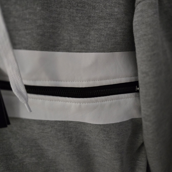 NWT sweatshirt w faux leather striped detail - Picture 4 of 6